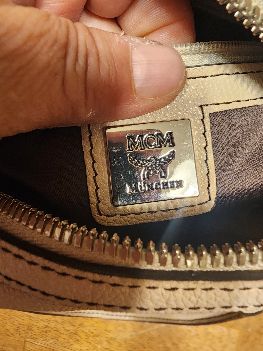 MCM cream leather Boston satchel featuring silver-toned hardware - Picture 14 of 16